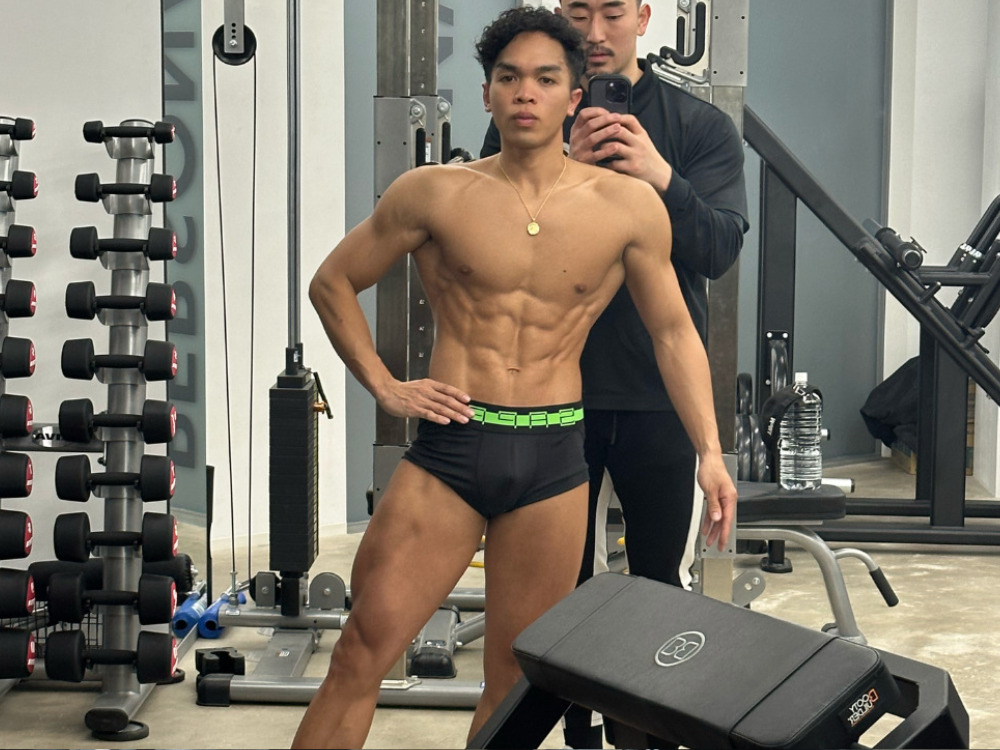 腹筋バキバキのお客様写真