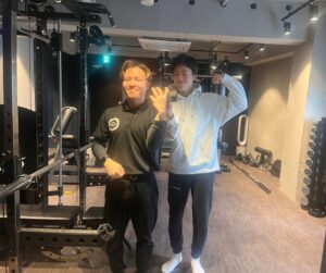 福田トレーナーと水田さんの写真