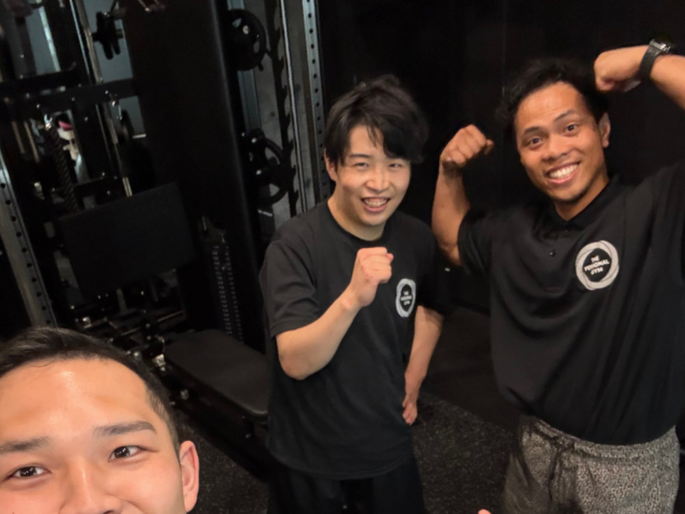 男性3名