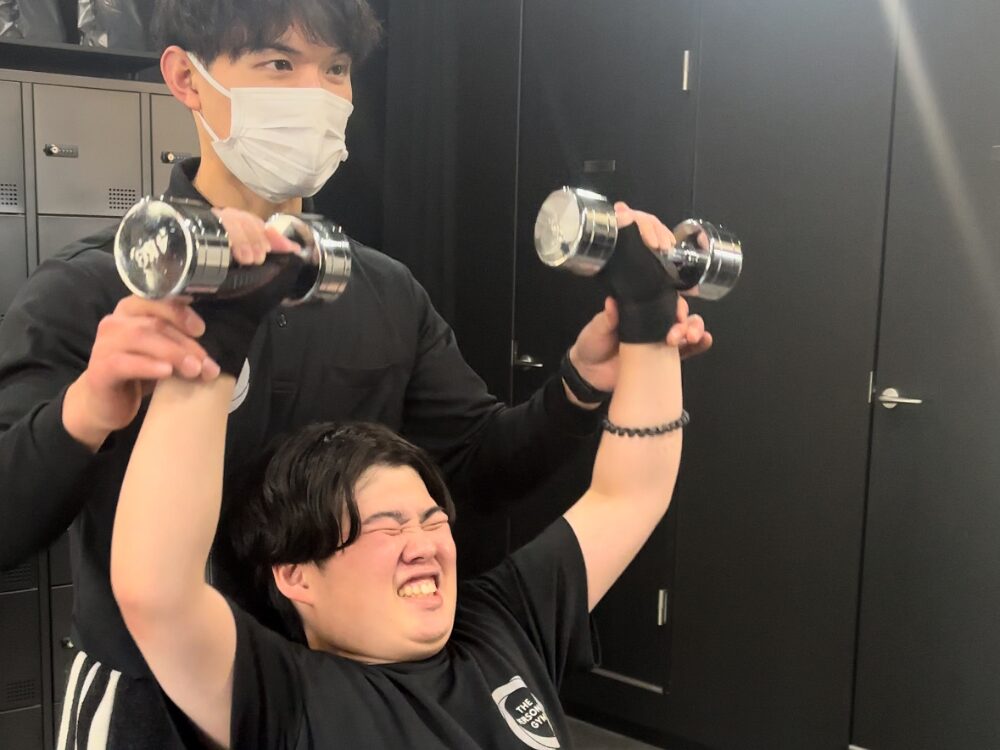 足立トレーナーとお客様