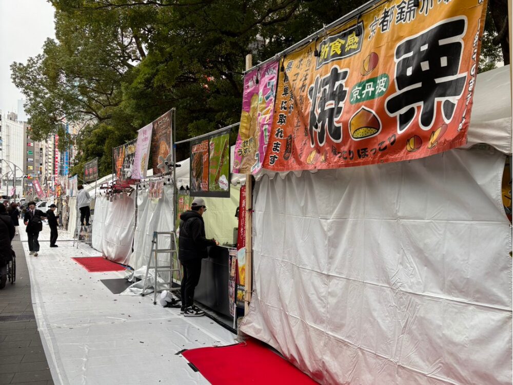 上野公園 桜フェスタ 屋台準備中