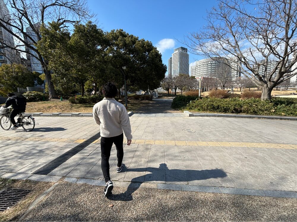 扇町公園と足立トレーナー