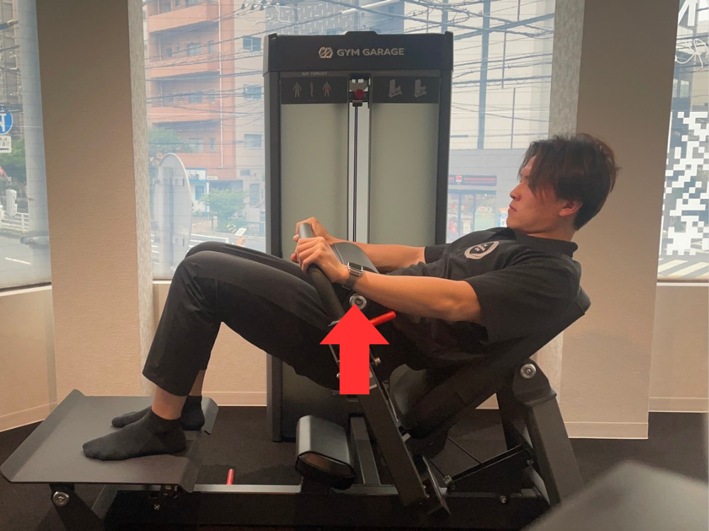 ヒップスラストを実際にやっている写真