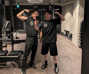 前田さんと福田トレーナーの写真