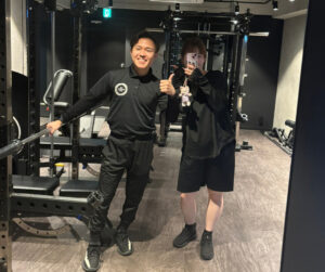 大津さんと福田トレーナーの写真