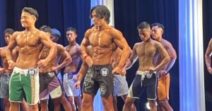 去年はじめて出たフィジーク大会の写真です。