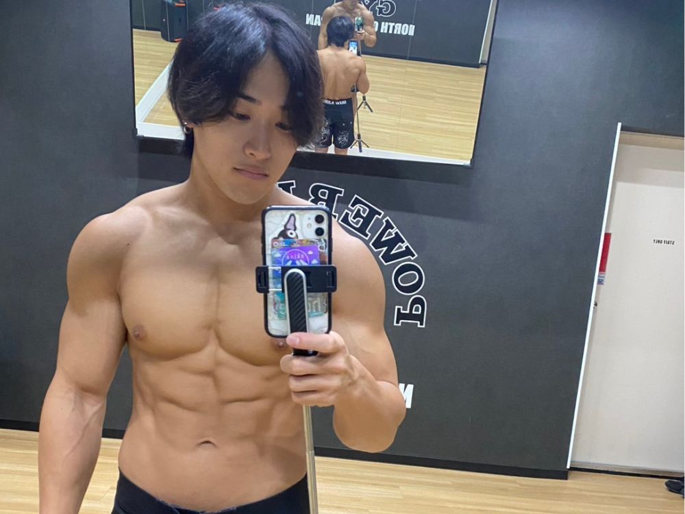 佐藤トレーナーのコンテスト前の身体