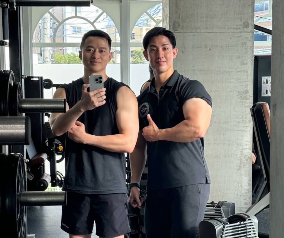 新都心おもろまちエリアにあり、お客様用の駐車場も4台備えています。