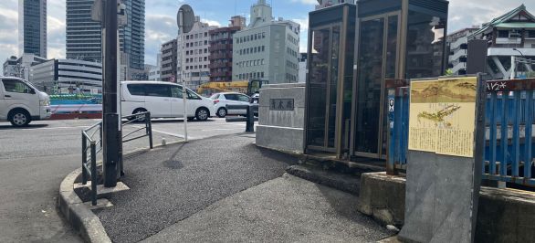青木橋を右に曲がり渡ります。