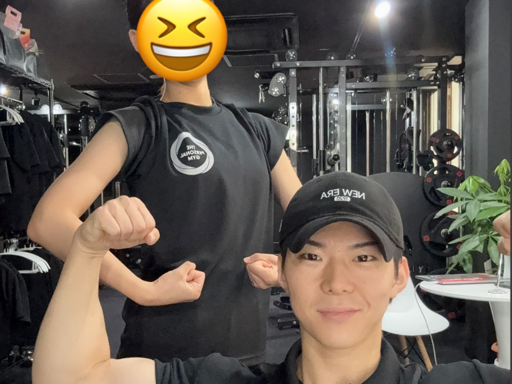 女性のお客様と高崎店の春山トレーナー