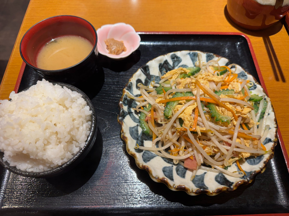 THE PERSONAL GYM国分寺店付近の沖縄料理