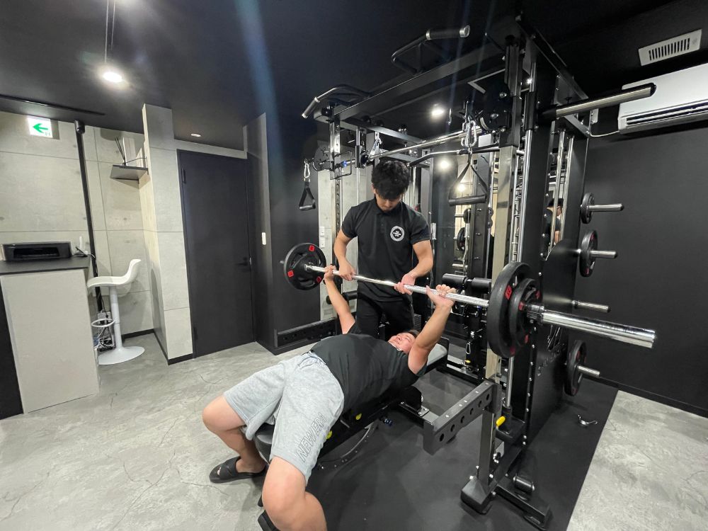 ベンチプレス補助の写真