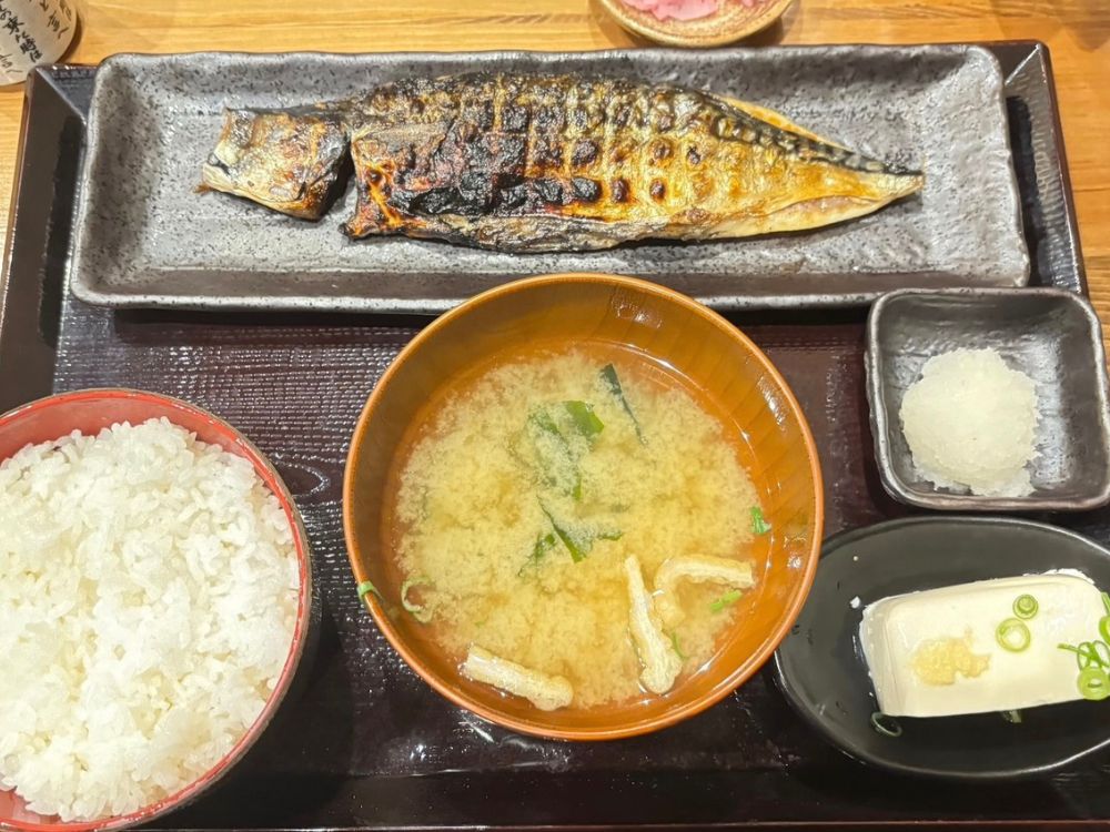 名古屋栄のしんぱち食堂