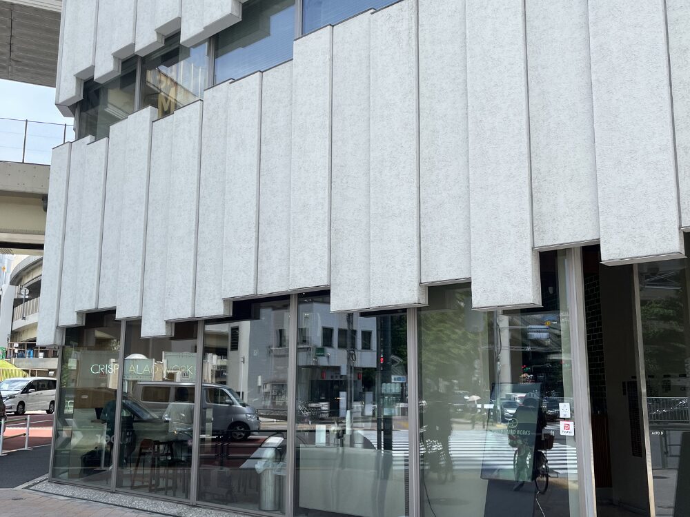 クリスプサラダワークス麻布十番店の外観