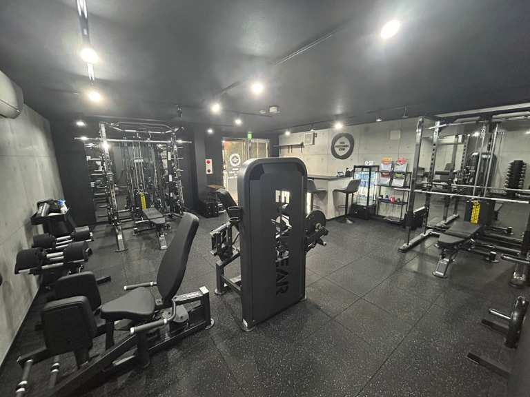 THE PERSONAL GYM 赤羽店の公式サイト掲載トレーニングスペース