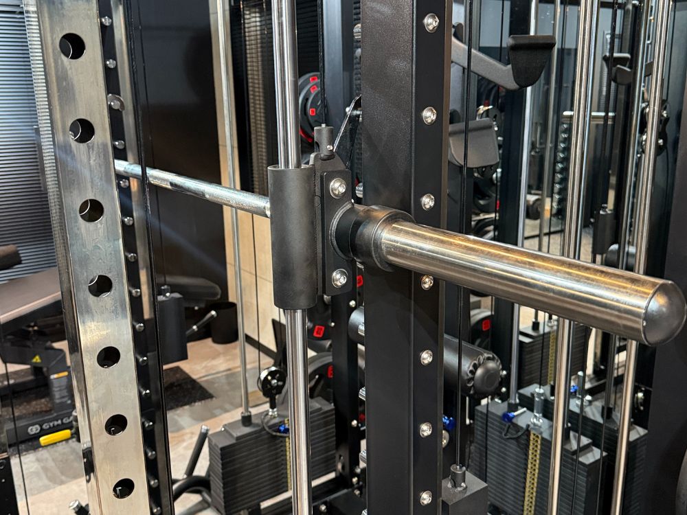 THE PERSONAL GYM門前仲町店　体力低下予防　トレーニングマシン