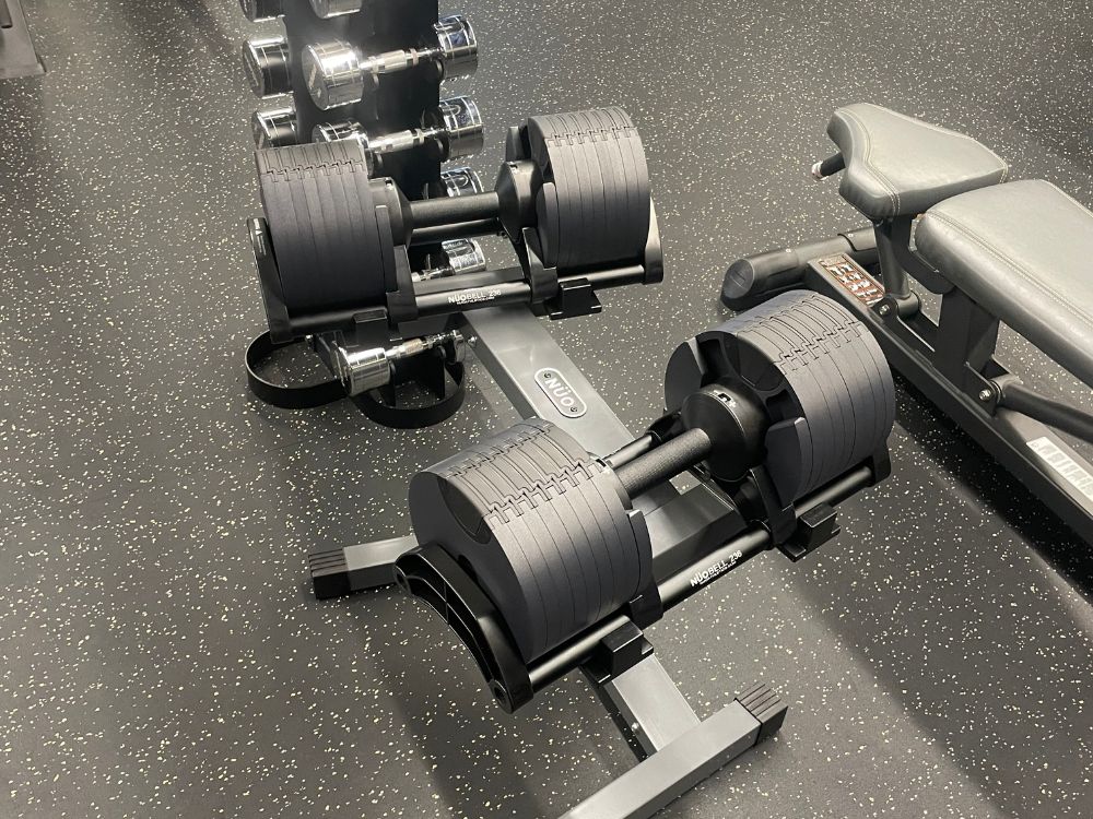 THE PERSONAL GYM(ザ パーソナルジム) 名古屋栄店の可変式ダンベル