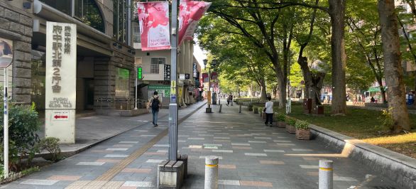 府中市役所を通り過ぎます。