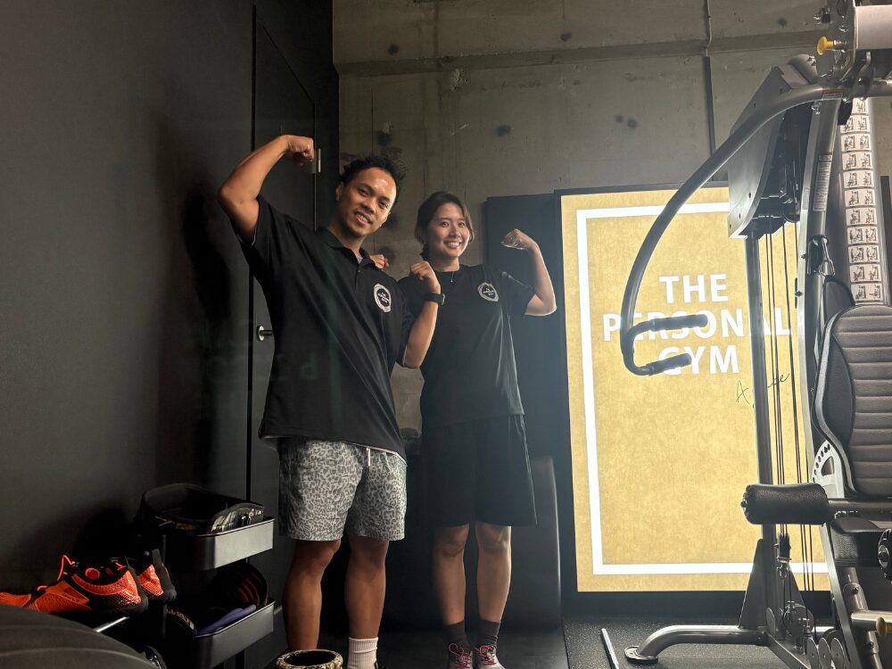 パーソナルジム綾瀬店にいる男性と女性