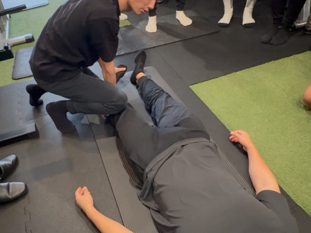 浮腫み改善ストレッチ