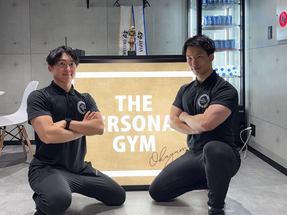 岡山店トレーナー集合写真