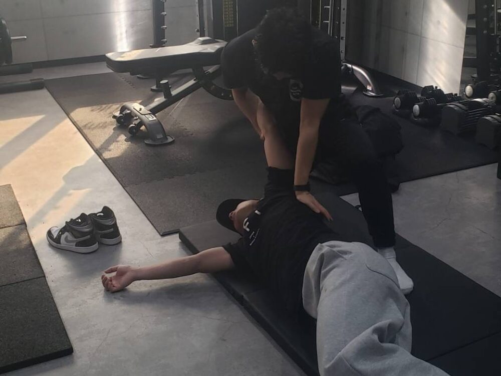 肩関節周囲へのストレッチ