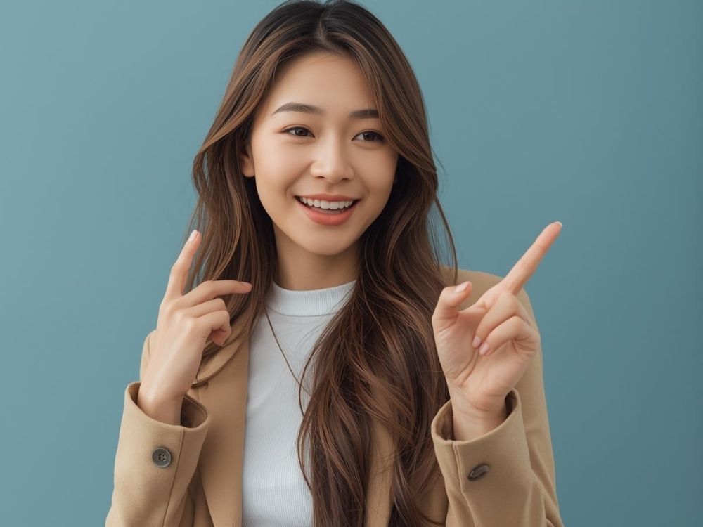 解説している人