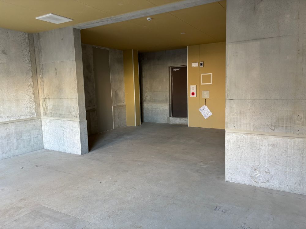 内装造作前のTHE PERSONAL GYMつくば店内観