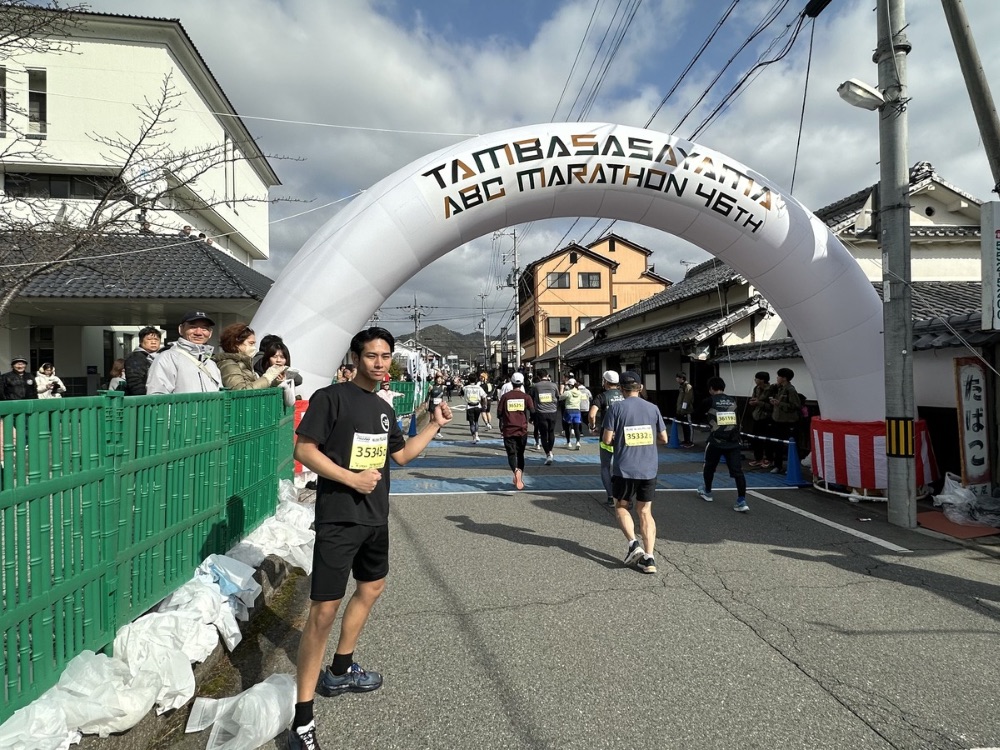 外間マラソンスタートラインにて撮影