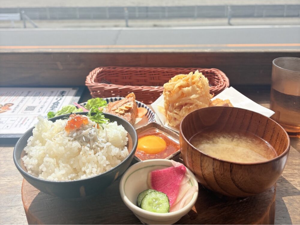 江の島にある「キコリ食堂」