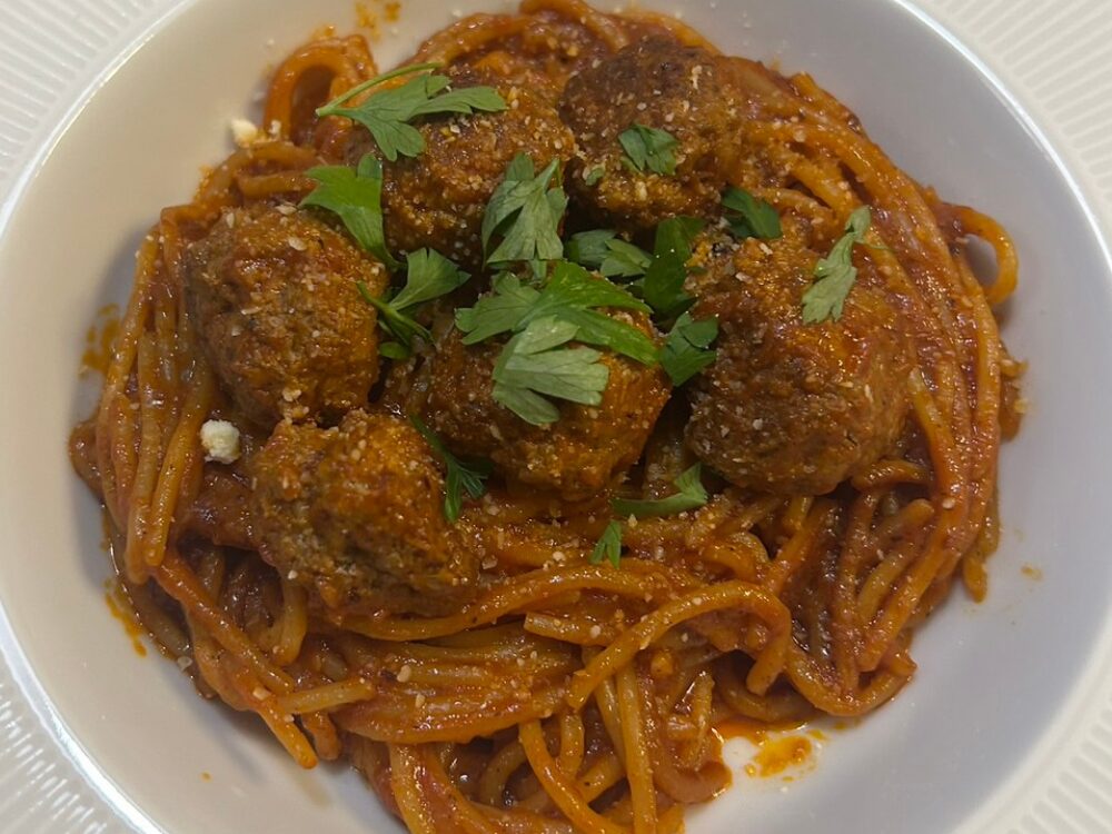 糖質50%オフのパスタ麺を使用した筋肉パスタの写真