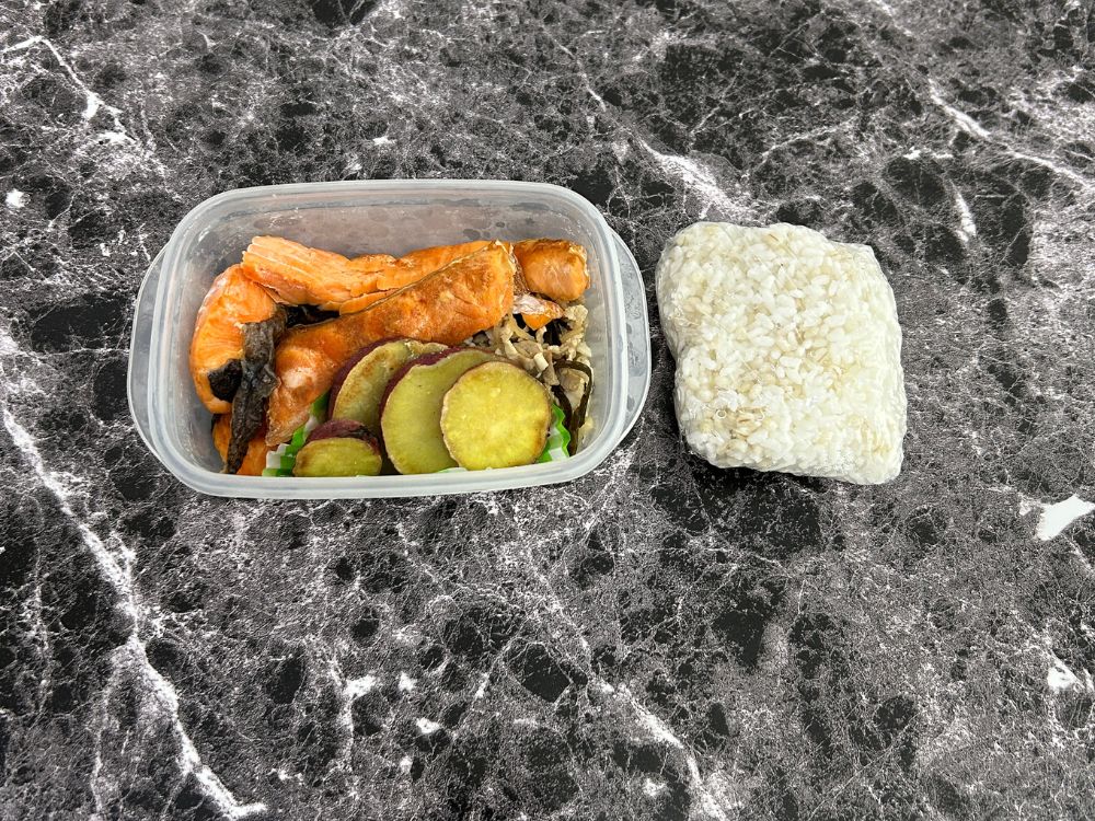 沖縄那覇店一般向け食事内容