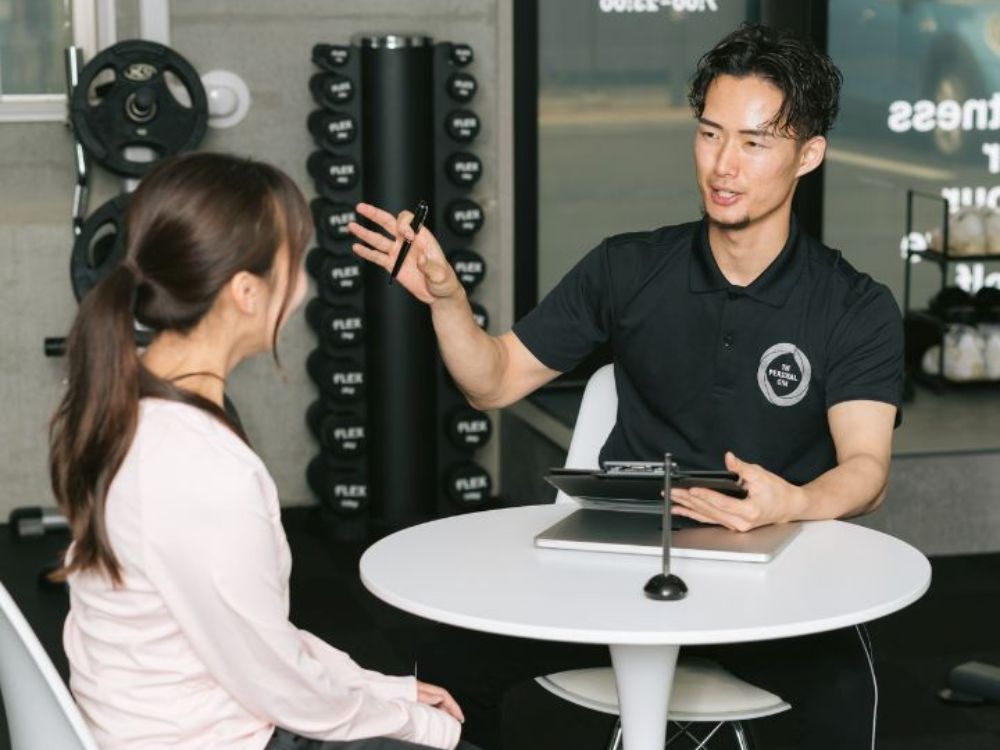 THE PERSONAL GYMつくば店カウンセリング風景