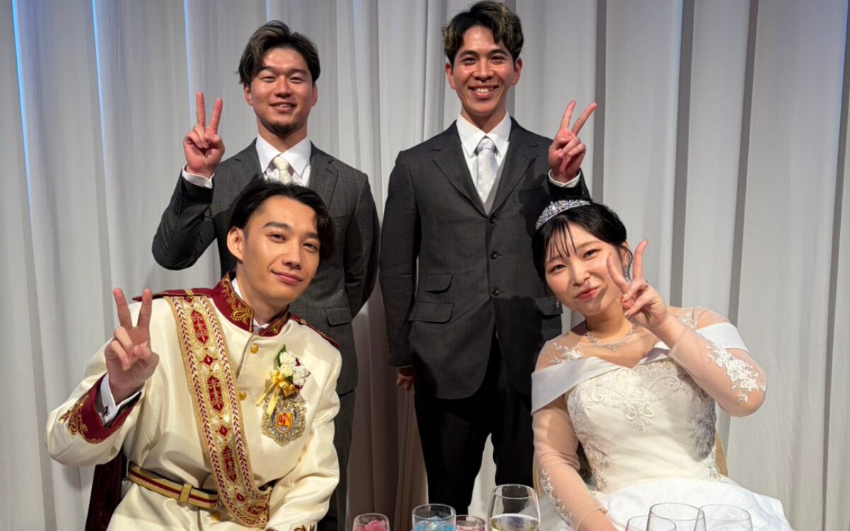 トレーナー二人と結婚式の写真