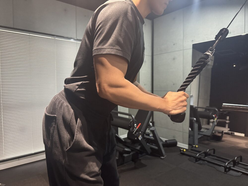 ケーブルプレスダウン