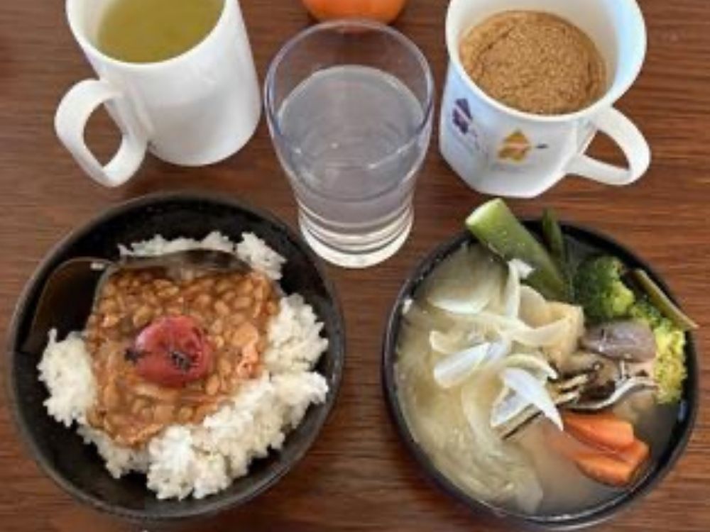 朝食