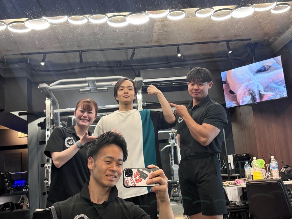 上野店お客さんとの写真