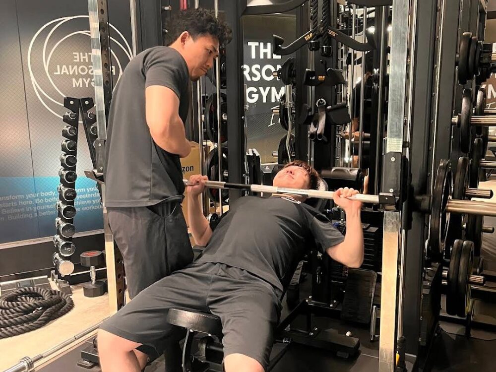 THE PERSONAL GYM板橋店に通っていただいているお客様のトレーニング風景