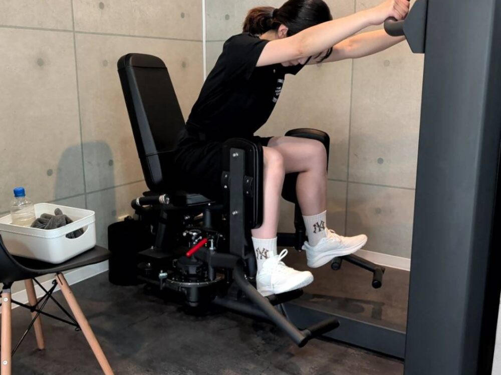 30代主婦のお客様がお尻トレーニングをしている様子