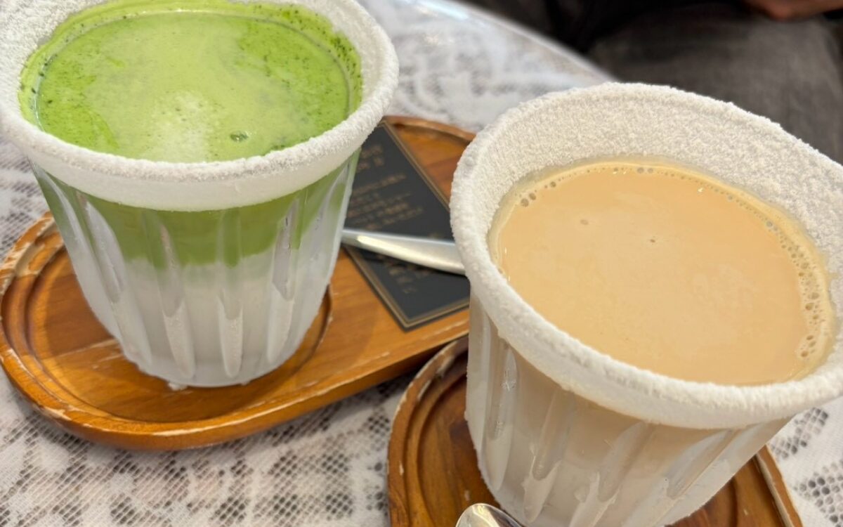 カフェラテと抹茶ラテ