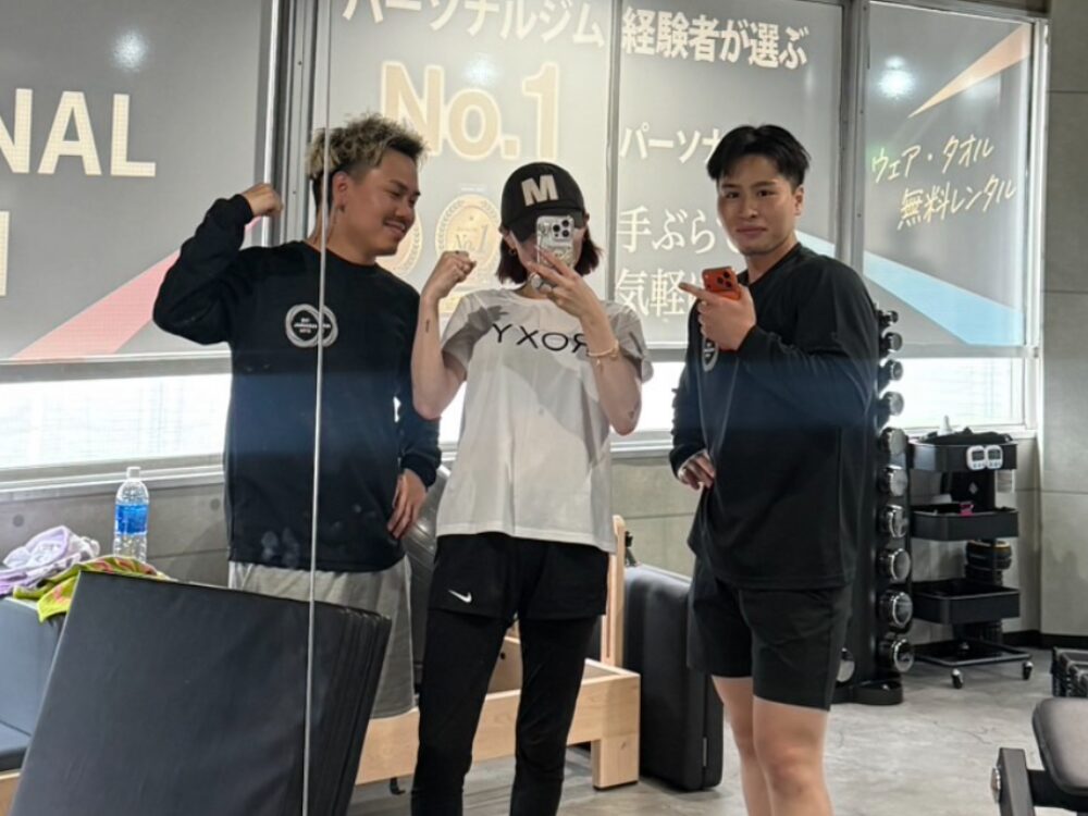 THE PERSONAL GYM (ザ パーソナル ジム) 国分寺店で夫婦でトレーニング後の写真