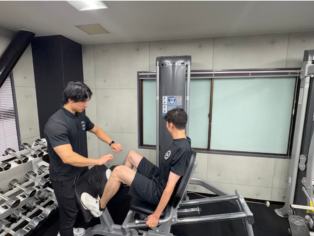 足立トレーナーとお客様