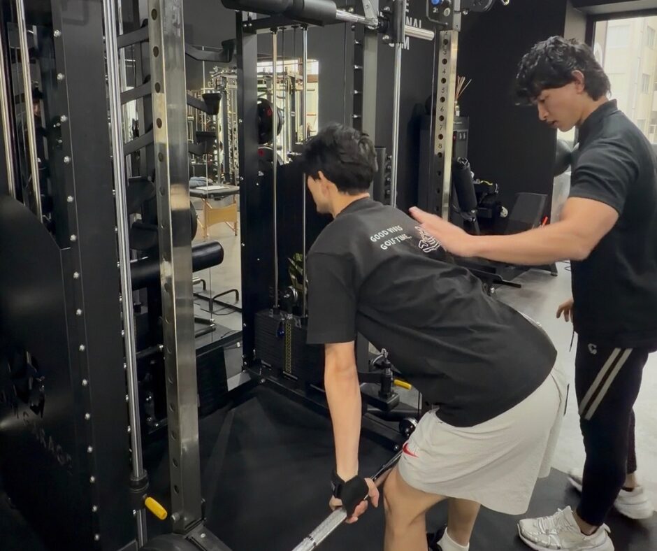 【THE PERSONAL GYM 高槻26】：器具が豊富で、自分でもトレーニングできるようになりたい方にもおすすめ！