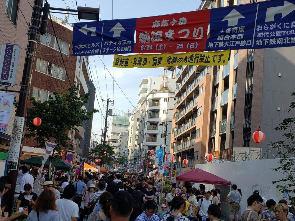 麻布十番祭りの様子