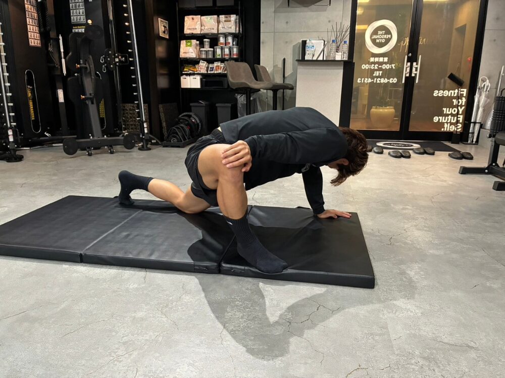 股関節周りのストレッチの写真