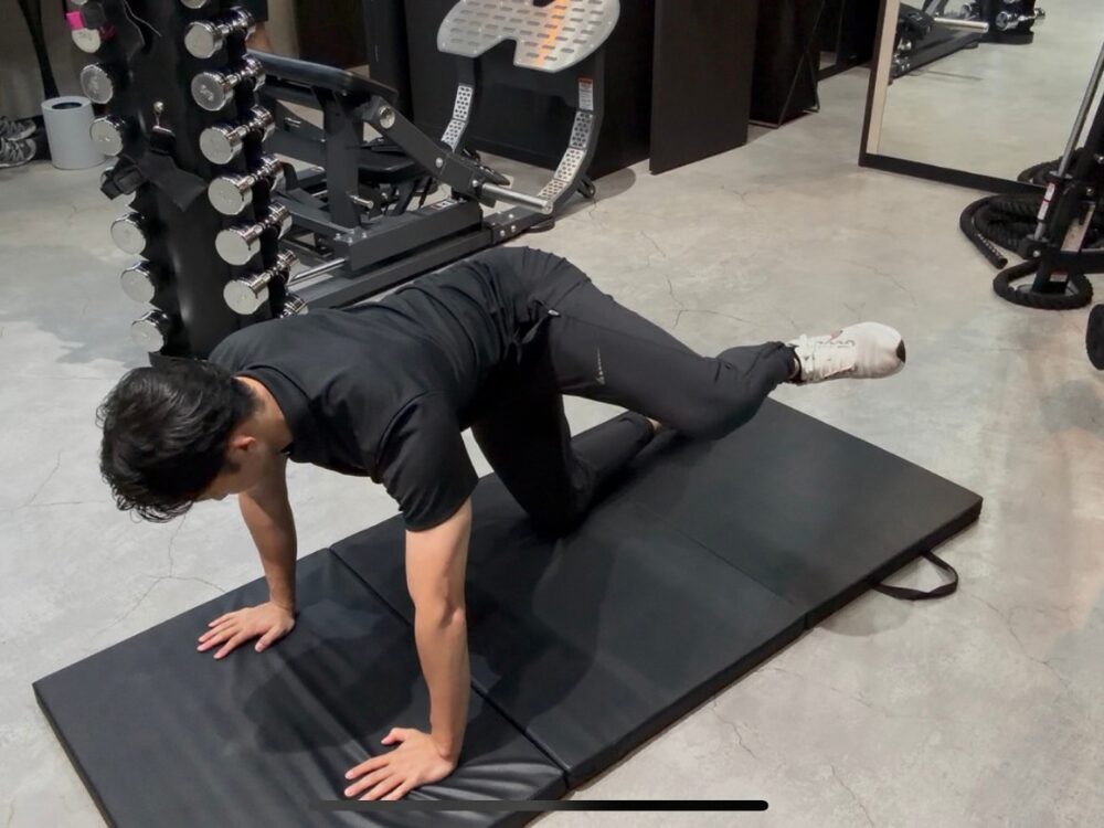 股関節周りのストレッチの写真