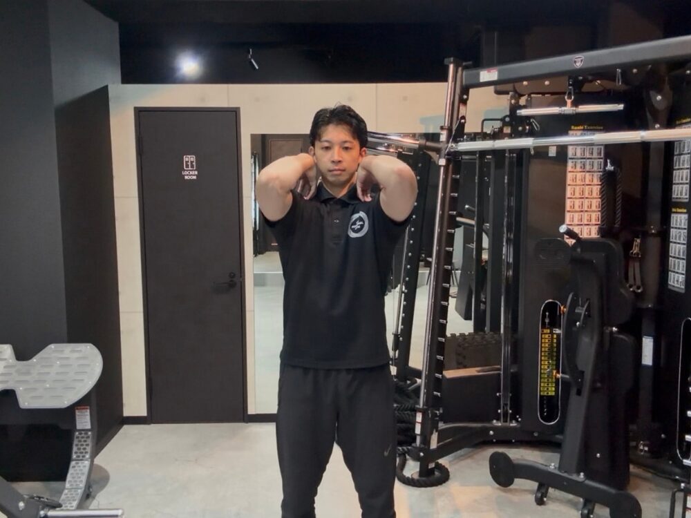 肩のストレッチ