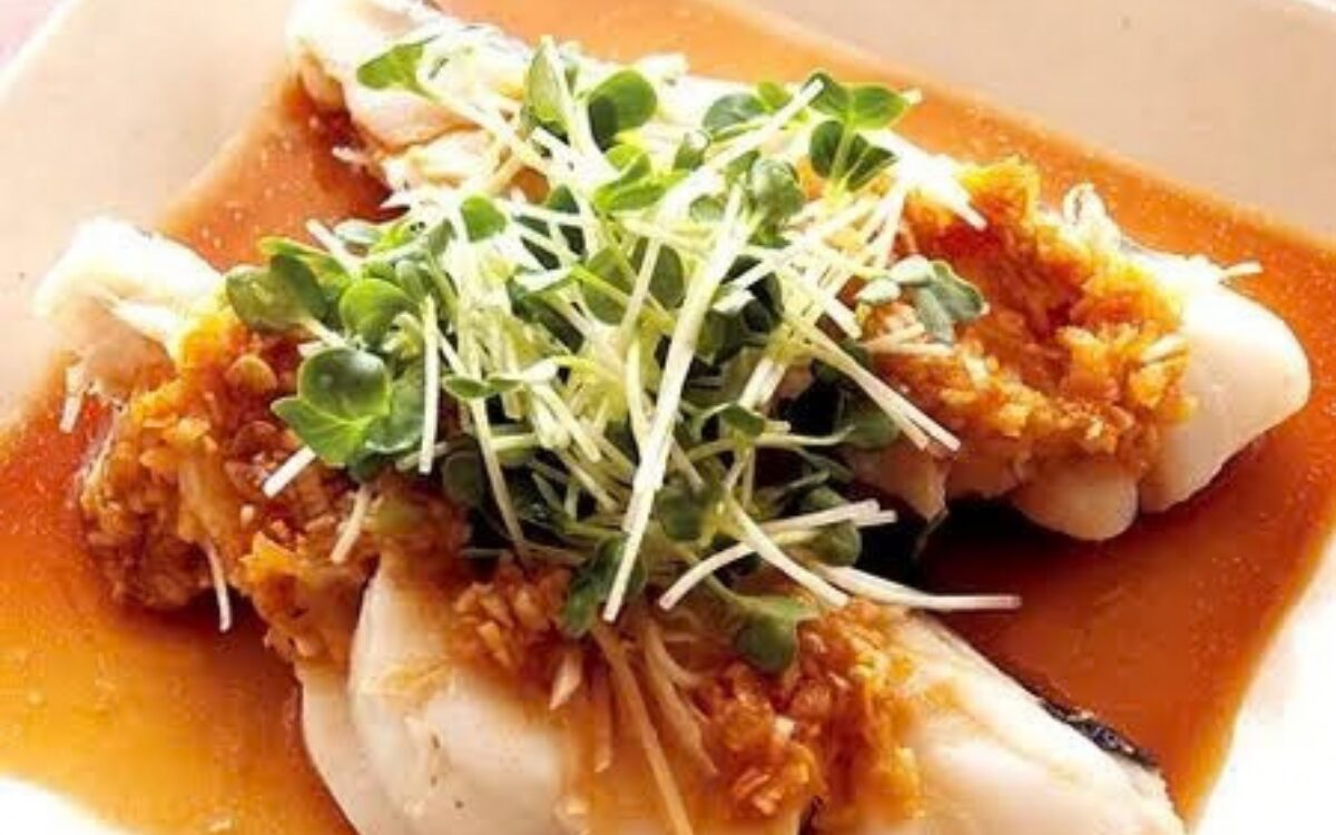 白身魚の蒸し料理